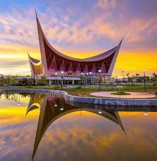 Masjid Raya Sumatera Barat & Taman Budaya Religi